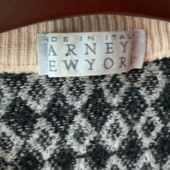 Women's Barneys New York stretchy Wool Blend vneck sweater sz S - Picture 5 of 7